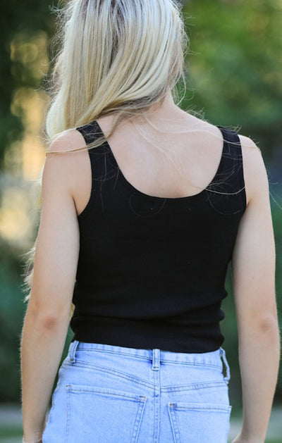 Cropped bow tank