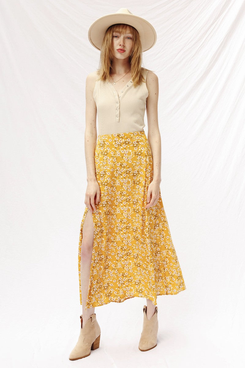 Maxi skirt with slit detail - Miss Sparkling