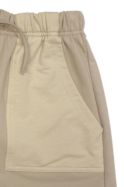 Color block patch pocket shorts