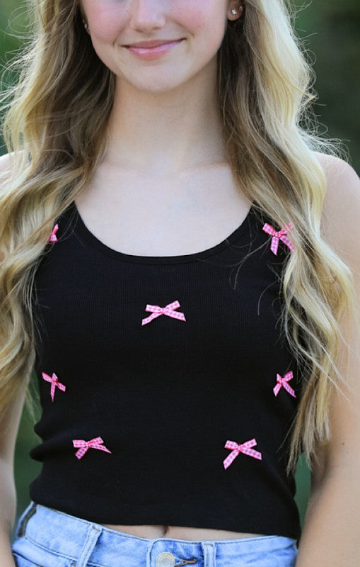 Cropped bow tank